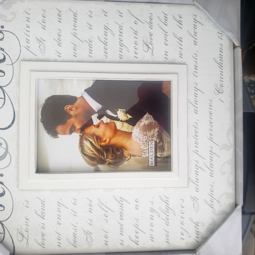 Wedding picture frame
